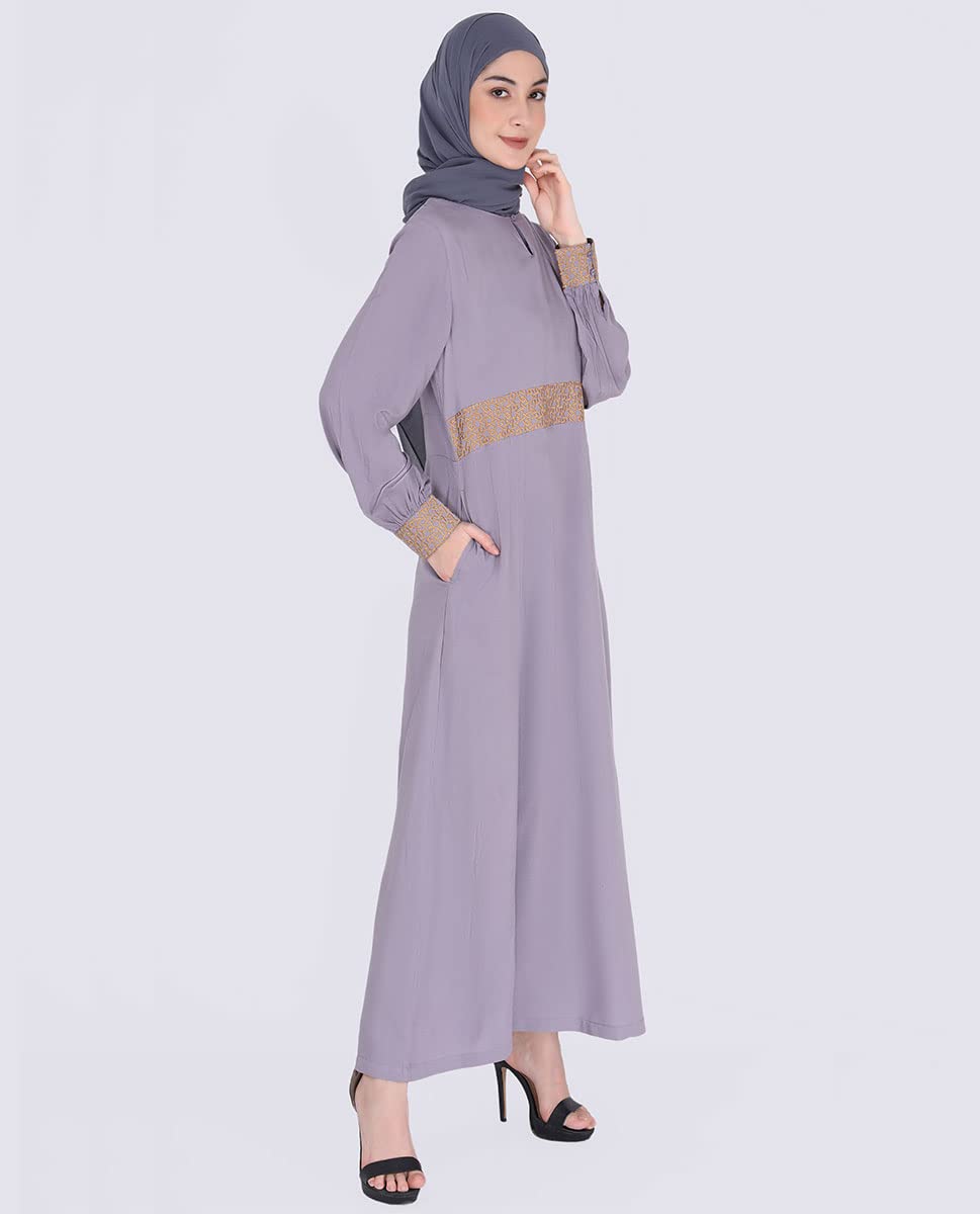 Misty Cloud Embroidered Abaya Medium